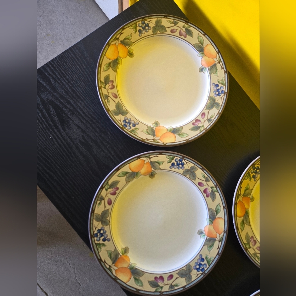Vintage Mikasa Garden Harvest Intaglio Set of 4 Dinner Plates Sz 11" READ - Picture 2 of 14